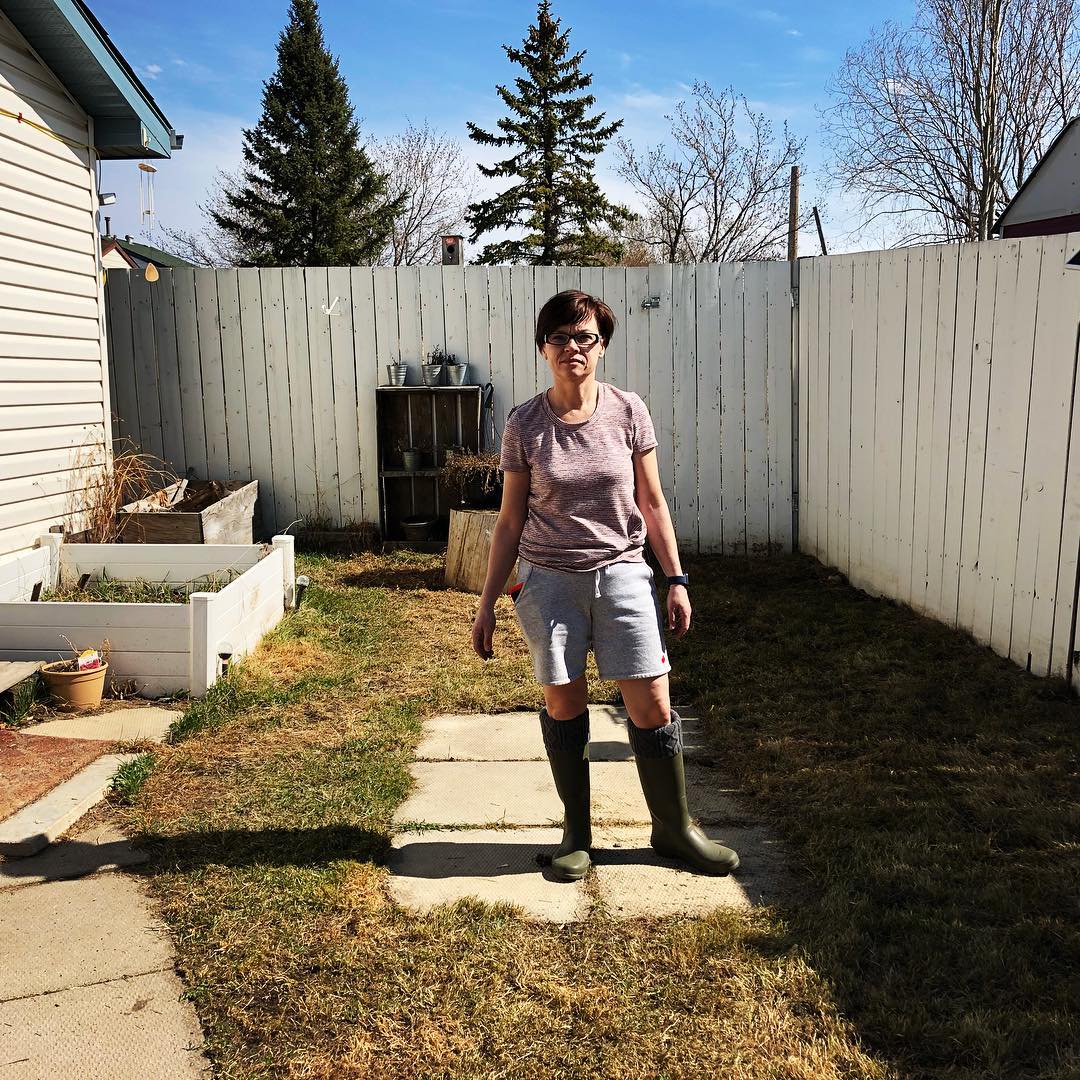 â€œTime to shave my legs.  My leg hair is so long, itâ€™s coming up over my boots.â€ #shitpamsays